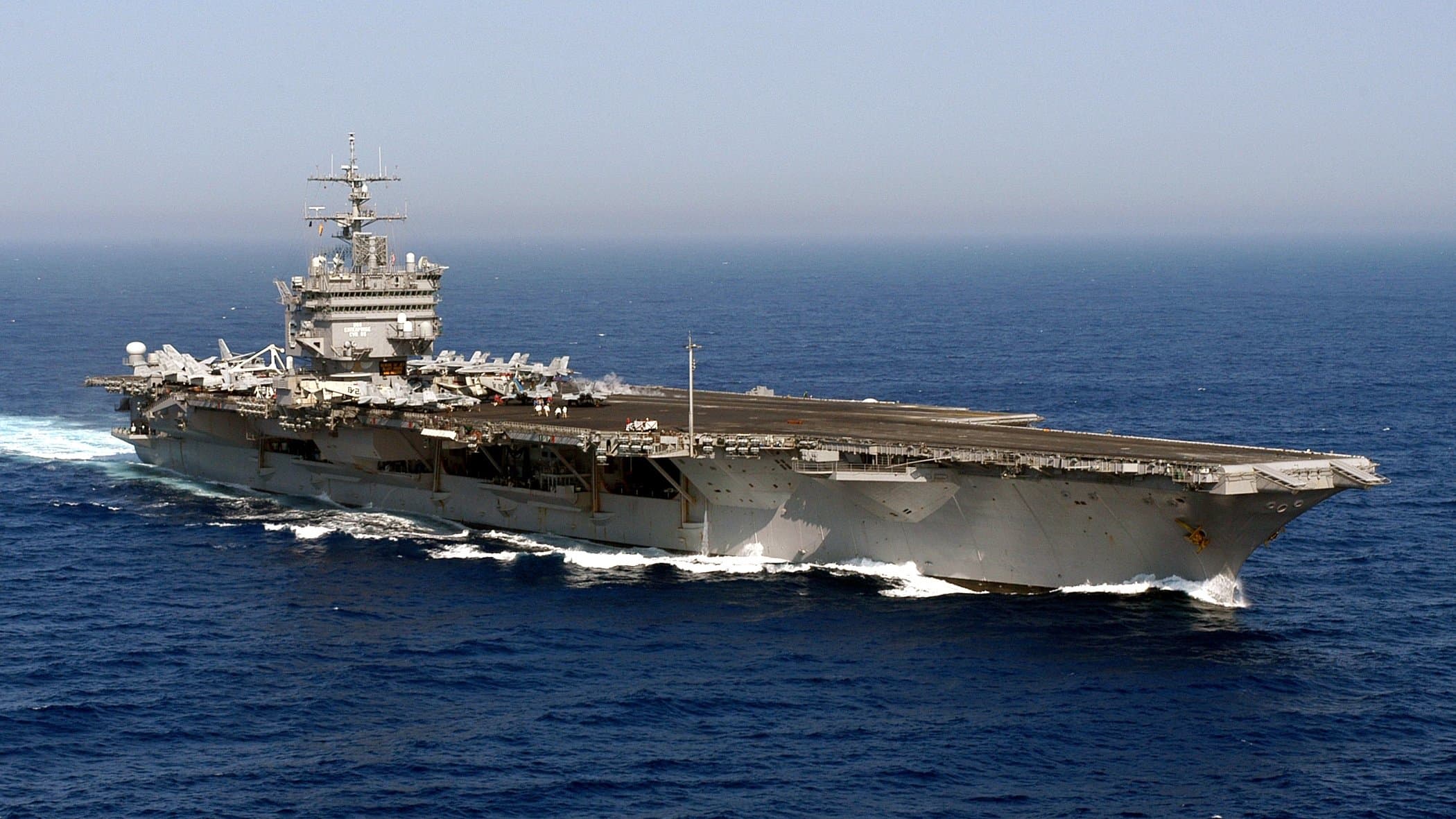 Porta-aviões: USS Enterprise
